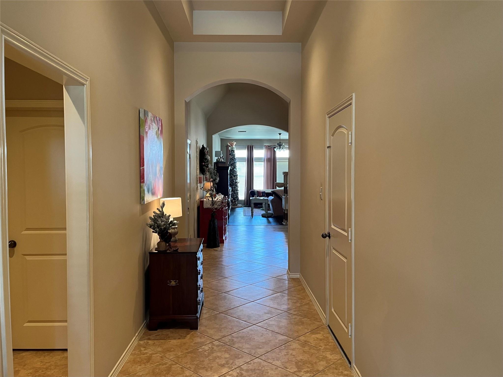 11127 E Lakes Gable Drive