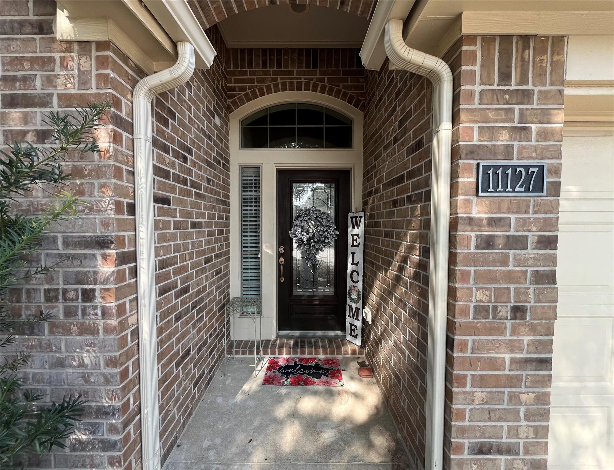 11127 E Lakes Gable Drive