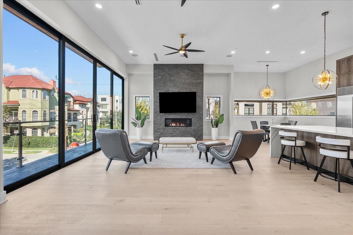 516 Reinerman Street