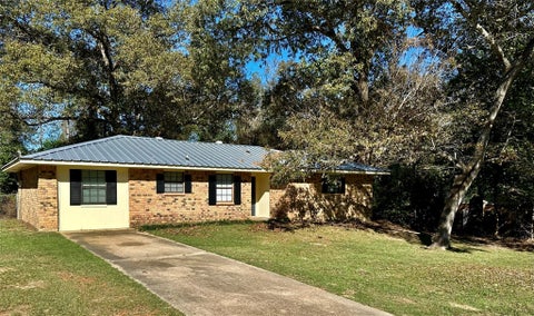 Photo of 133 County Road 1028, Woodville, TX 75979 (MLS # 70115787)