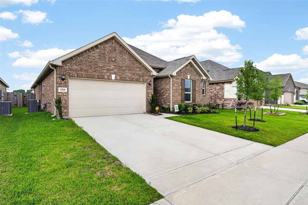 Photo of 12818 Mossy Knoll Drive, Houston, TX 77044 (MLS # 35125822)
