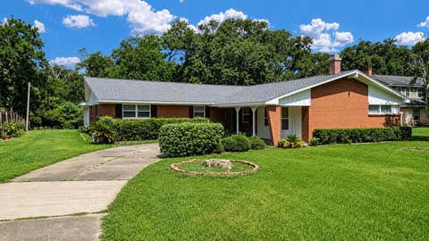 Photo of 238 Forest Drive, Lake Jackson, TX 77566 (MLS # 20092857)