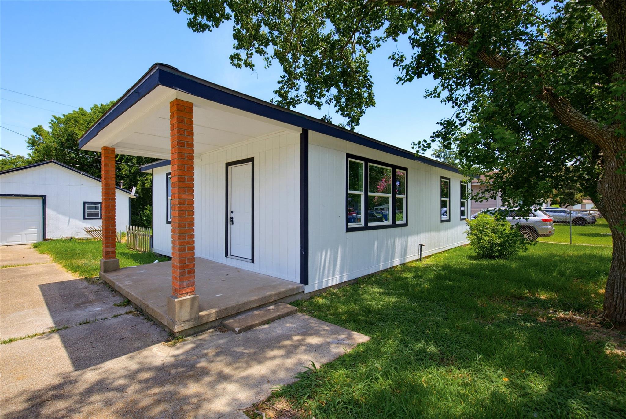 1004 11th Street N