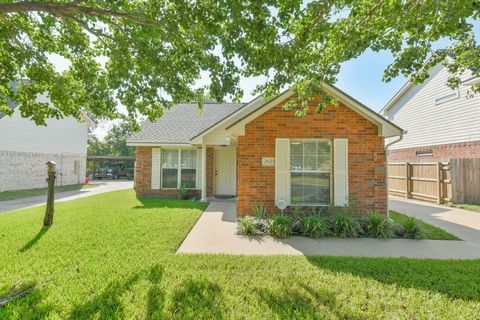 Photo of 2423 Pintail Loop, College Station, TX 77845 (MLS # 52506327)