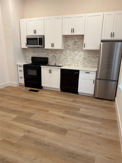 Photo of 1118 Wyoming Street #B, San Antonio, TX 78203 (MLS # 58524625)