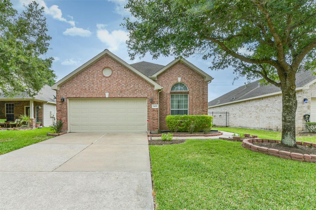 Photo of 2409 Ameno Drive, Pearland, TX 77581 (MLS # 77335877)