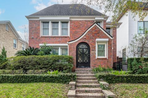 Photo of 1919 W Mckinney Street, Houston, TX 77019 (MLS # 9201878)