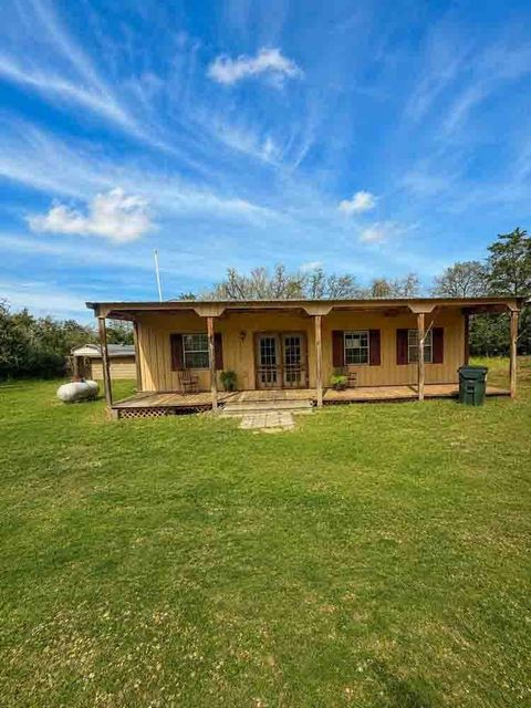 Photo of 1007 Private Road 2002, Paige, TX 78659 (MLS # 41413018)