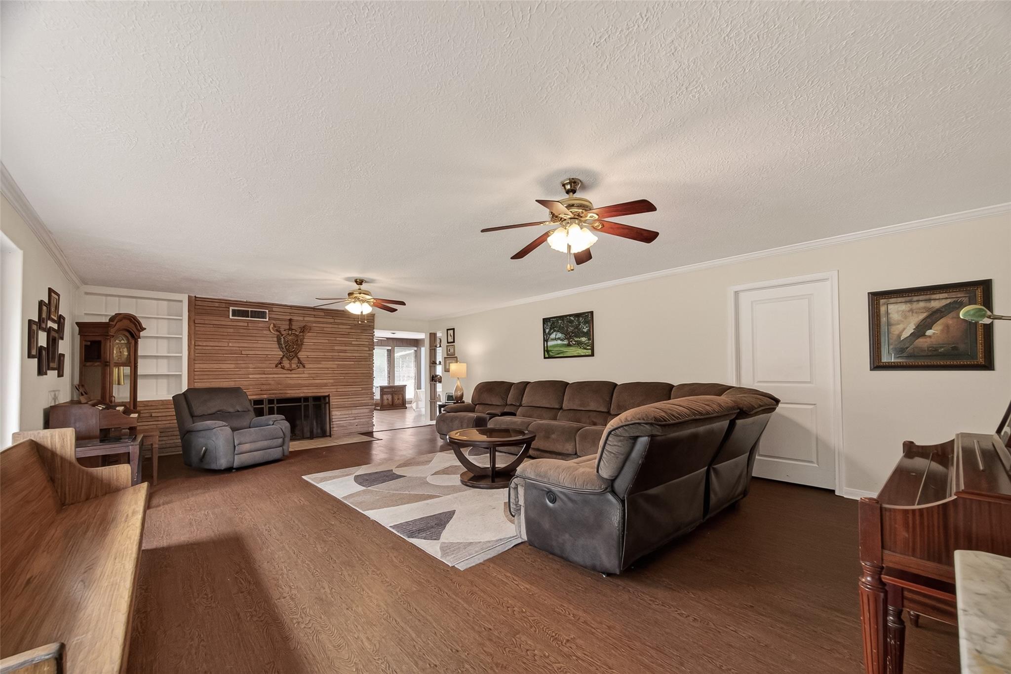2307 Oleander Drive