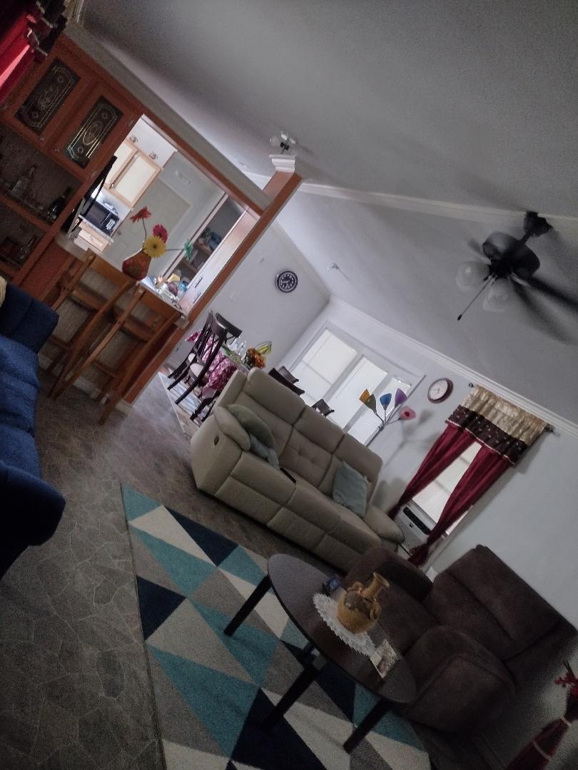 606 S Pine Hill Street