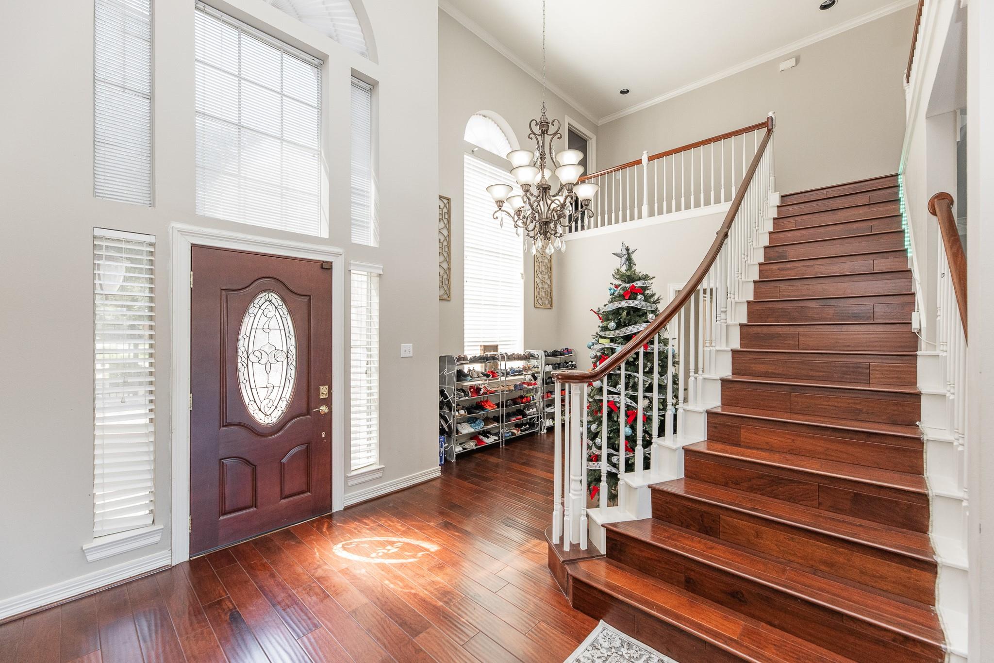1907 Waterside Drive