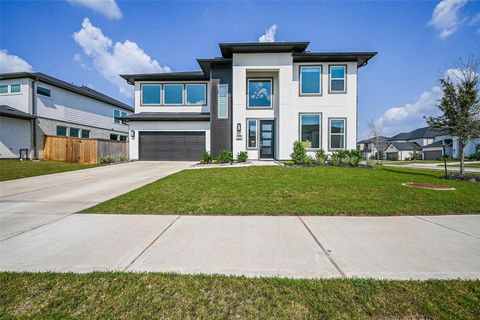 Photo of 8906 Luddenham Lilac Lane, Cypress, TX 77433 (MLS # 62013338)