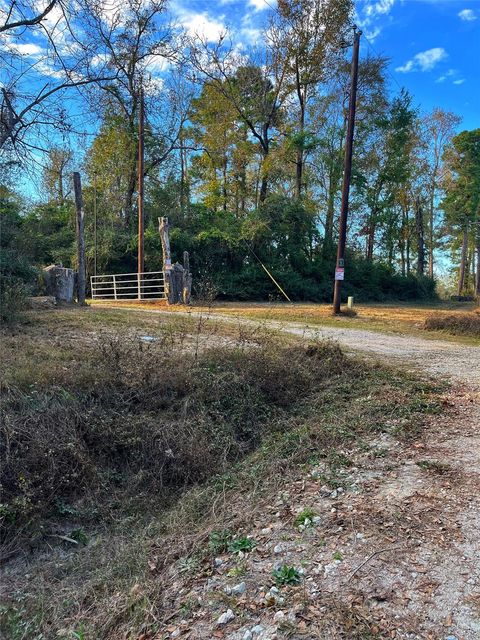 Photo of 1405 May Drive, Onalaska, TX 77360 (MLS # 61467439)