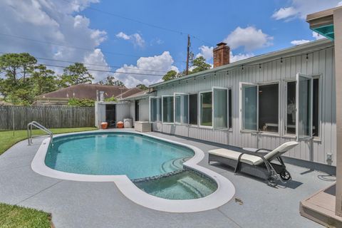 502 Wildwood Drive Seabrook TX 77586