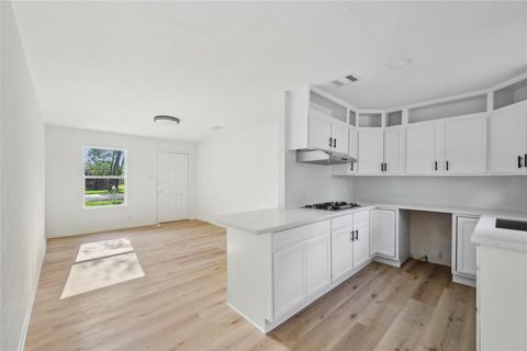 Photo of 750 Jeny Lane, Beaumont, TX 77707 (MLS # 48410080)