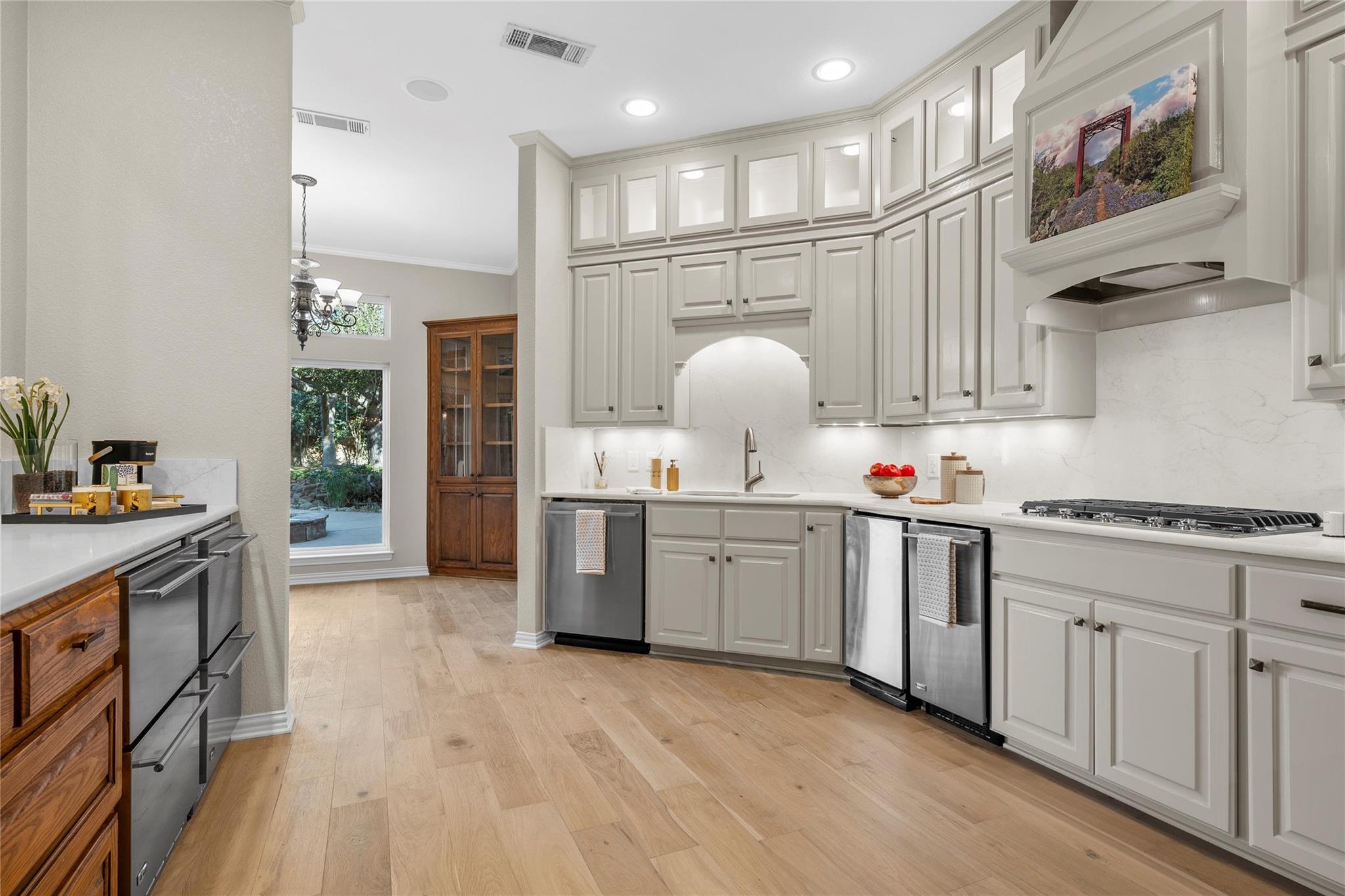 3740 Chimney Ridge Drive
