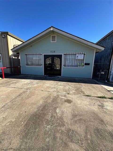 Photo of 528 Kentucky Street, South Houston, TX 77587 (MLS # 62867468)
