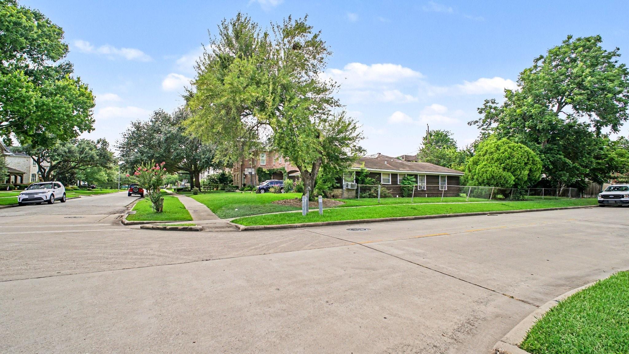 4600 Pin Oak Lane