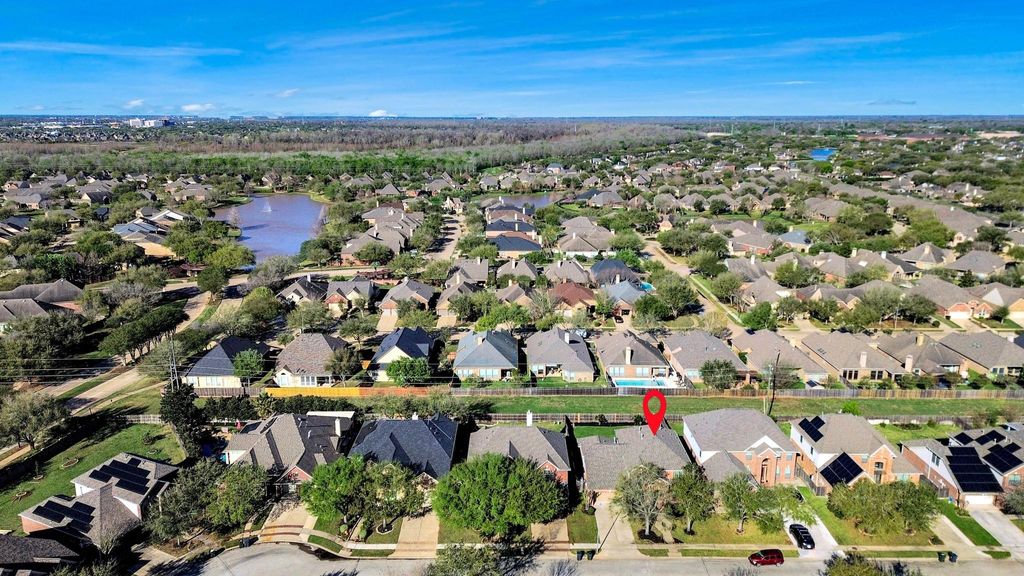 Photo of 2226 Black Oak Dr Drive, Sugar Land, TX 77479 (MLS # 39416821)