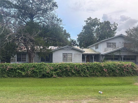 Photo of 297 6th Street E, Markham, TX 77456 (MLS # 40672513)