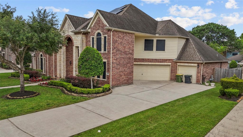 Photo of 2306 Scarlatti Drive, Pearland, TX 77581 (MLS # 94273613)