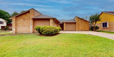 Photo of 1022 Manorglen Drive, Missouri City, TX 77489 (MLS # 26445380)