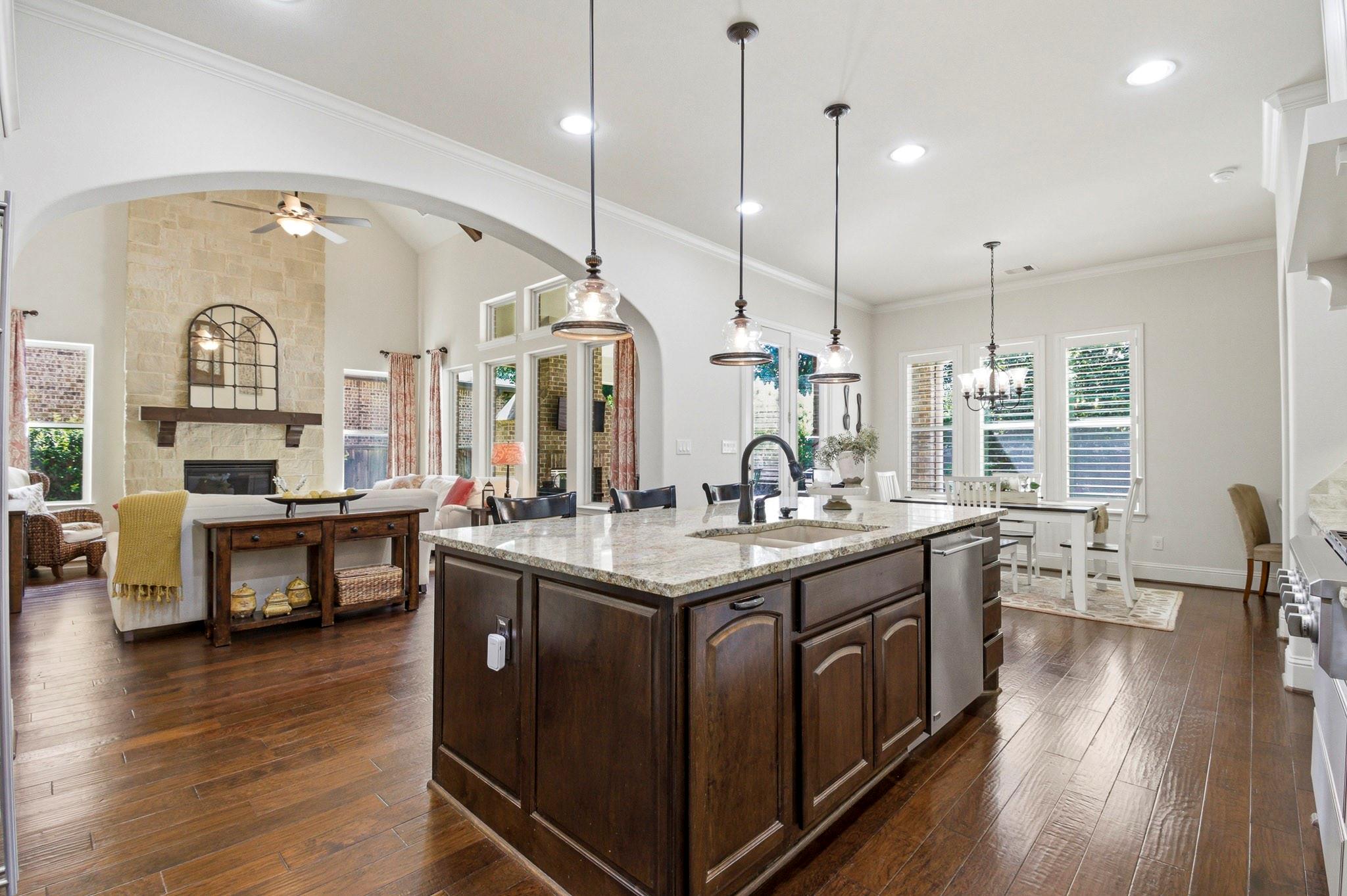 115 Sanibel Crest Place