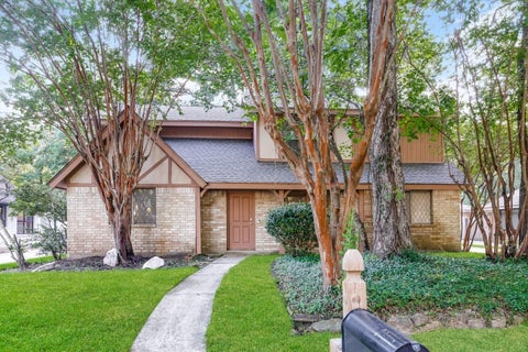 Photo of 3018 Falling Brook Drive, Houston, TX 77345 (MLS # 50548726)