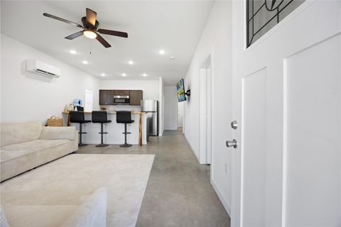 Photo of 1020 10th Street, Hempstead, TX 77445 (MLS # 50942988)