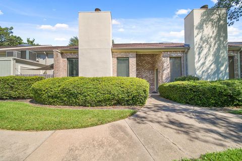 Tiny photo for 8100 Cambridge Street #61, Houston, TX 77054 (MLS # 11736089)