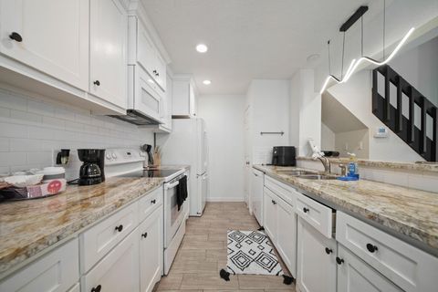 Tiny photo for 8100 Cambridge Street #61, Houston, TX 77054 (MLS # 11736089)