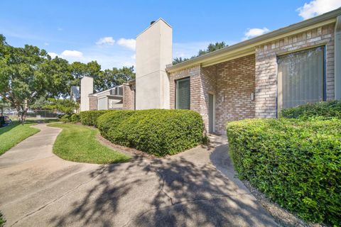 Tiny photo for 8100 Cambridge Street #61, Houston, TX 77054 (MLS # 11736089)