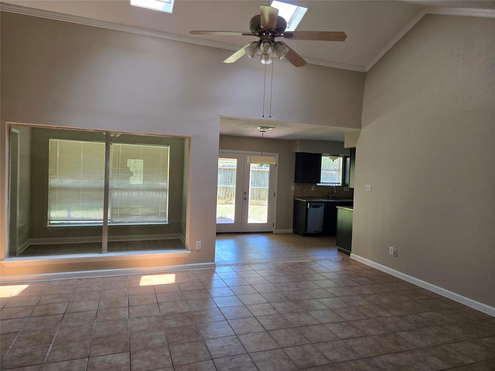 2515 Maple Tree
