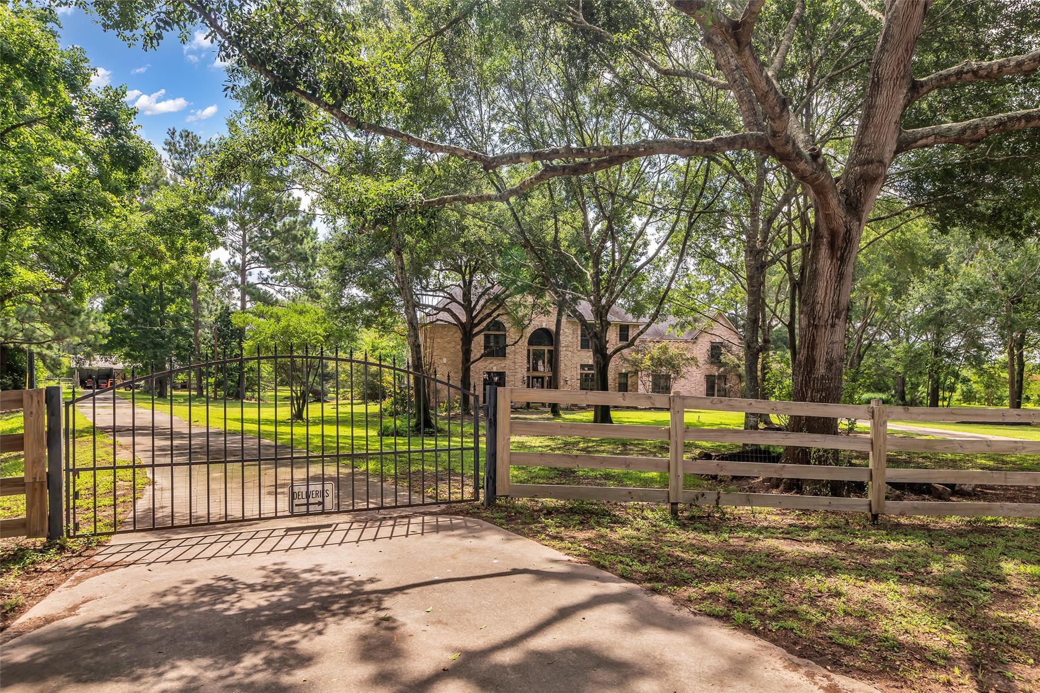 1019 Towering Oaks Street