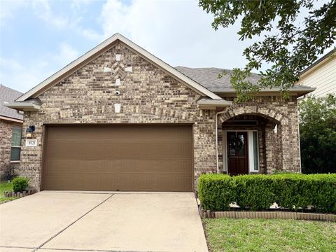 Photo of 8121 E Pine Creek Bend, Cypress, TX 77433 (MLS # 44283459)