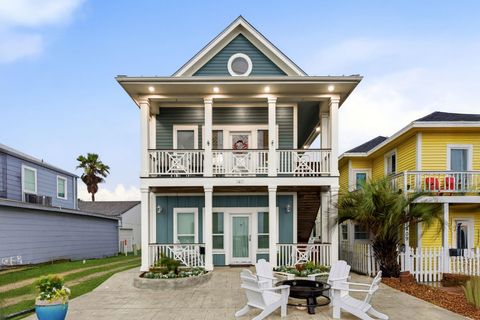 Photo of 1411 12th Street, Galveston, TX 77550 (MLS # 51732517)
