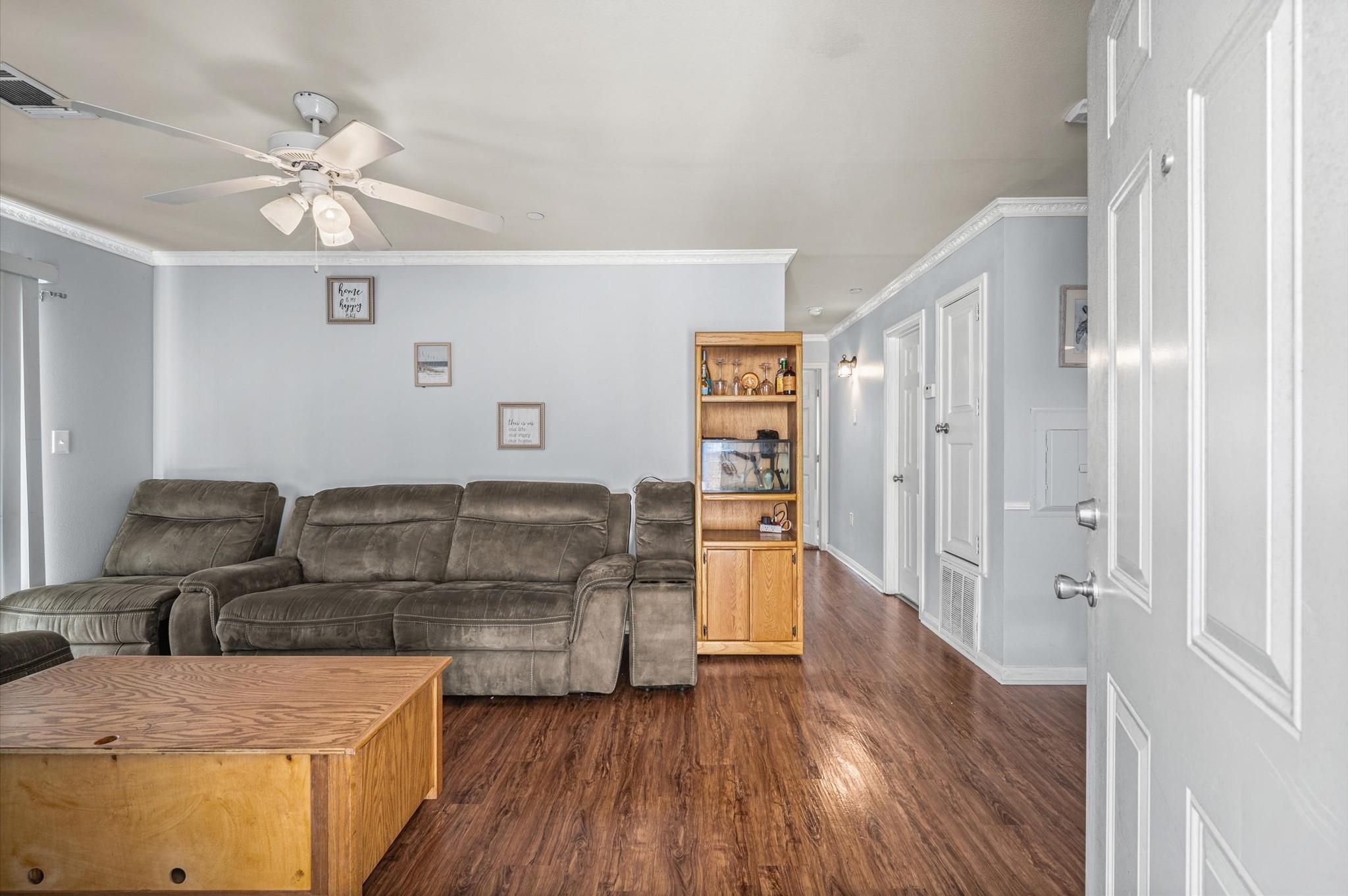 7600 Emmett F Lowry Expressway 416
