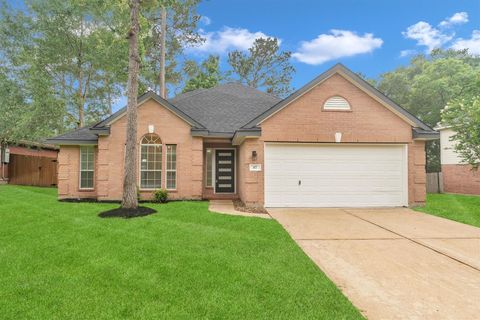 Photo of 87 S Wynnoak Circle, The Woodlands, TX 77382 (MLS # 21305901)