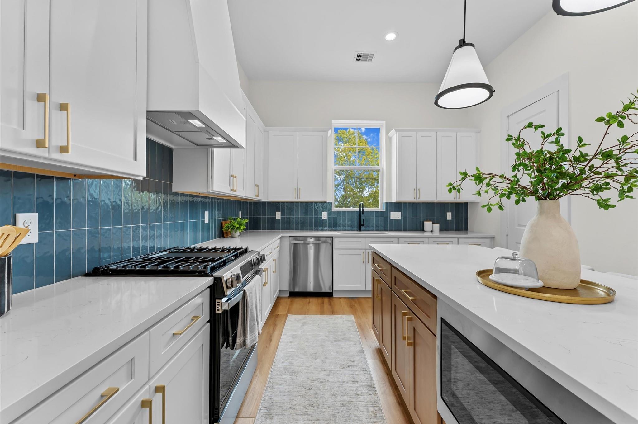 4127 De George Street