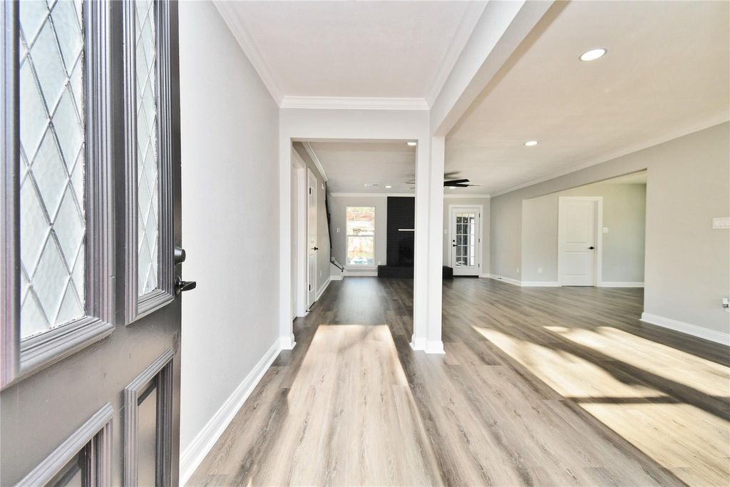 Photo of 2035 Round Spring Drive, Houston, TX 77339 (MLS # 81485489)