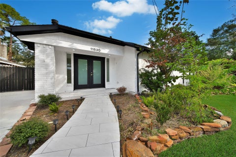Photo of 11530 Wickersham Lane, Houston, TX 77077 (MLS # 66415412)