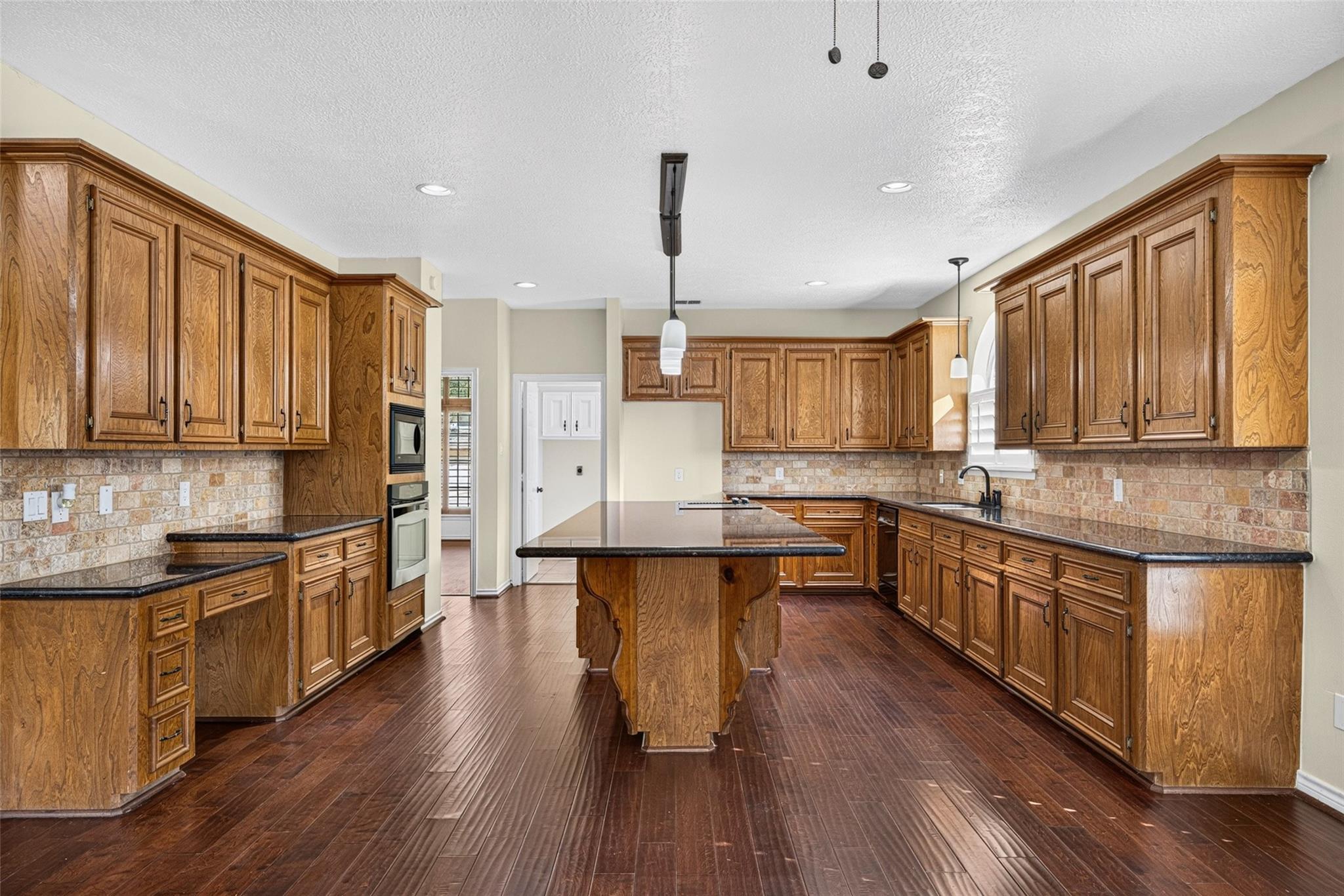 6206 Willow Pine Drive