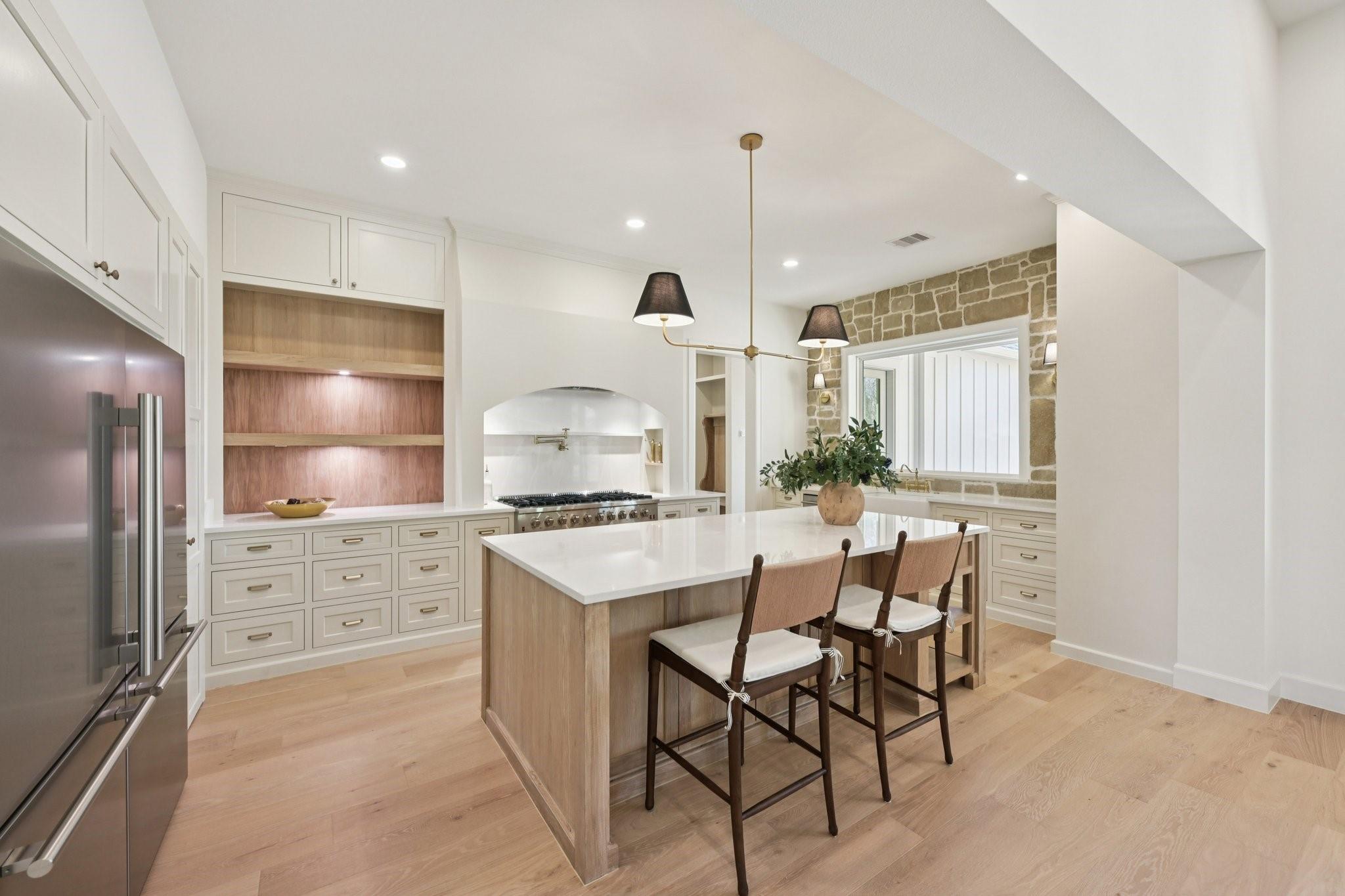 10248 Winding Branch