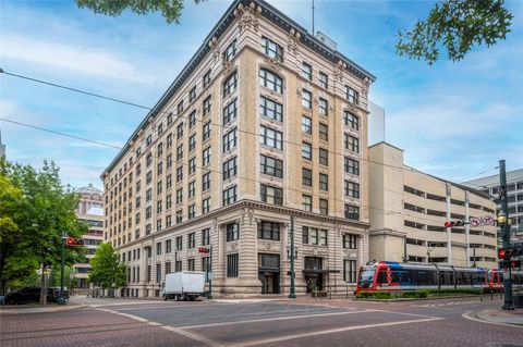 Photo of 201 Main Street #3H, Houston, TX 77002 (MLS # 24473302)