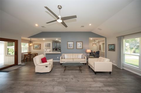 Photo of 926 Chantilly Lane, Houston, TX 77018 (MLS # 44263011)