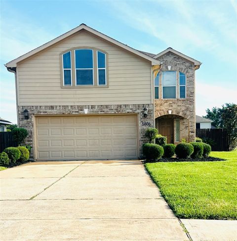 Photo of 5806 Coastal Way, Houston, TX 77085 (MLS # 75758821)