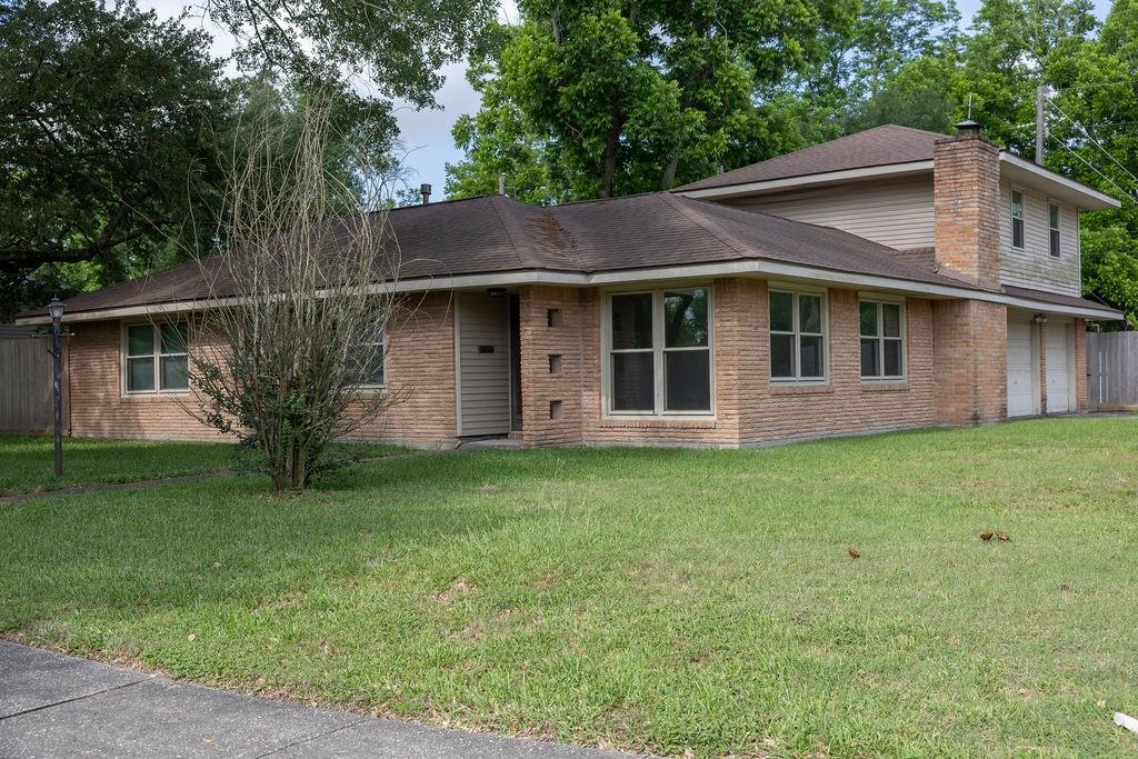 502 Lakeland Drive