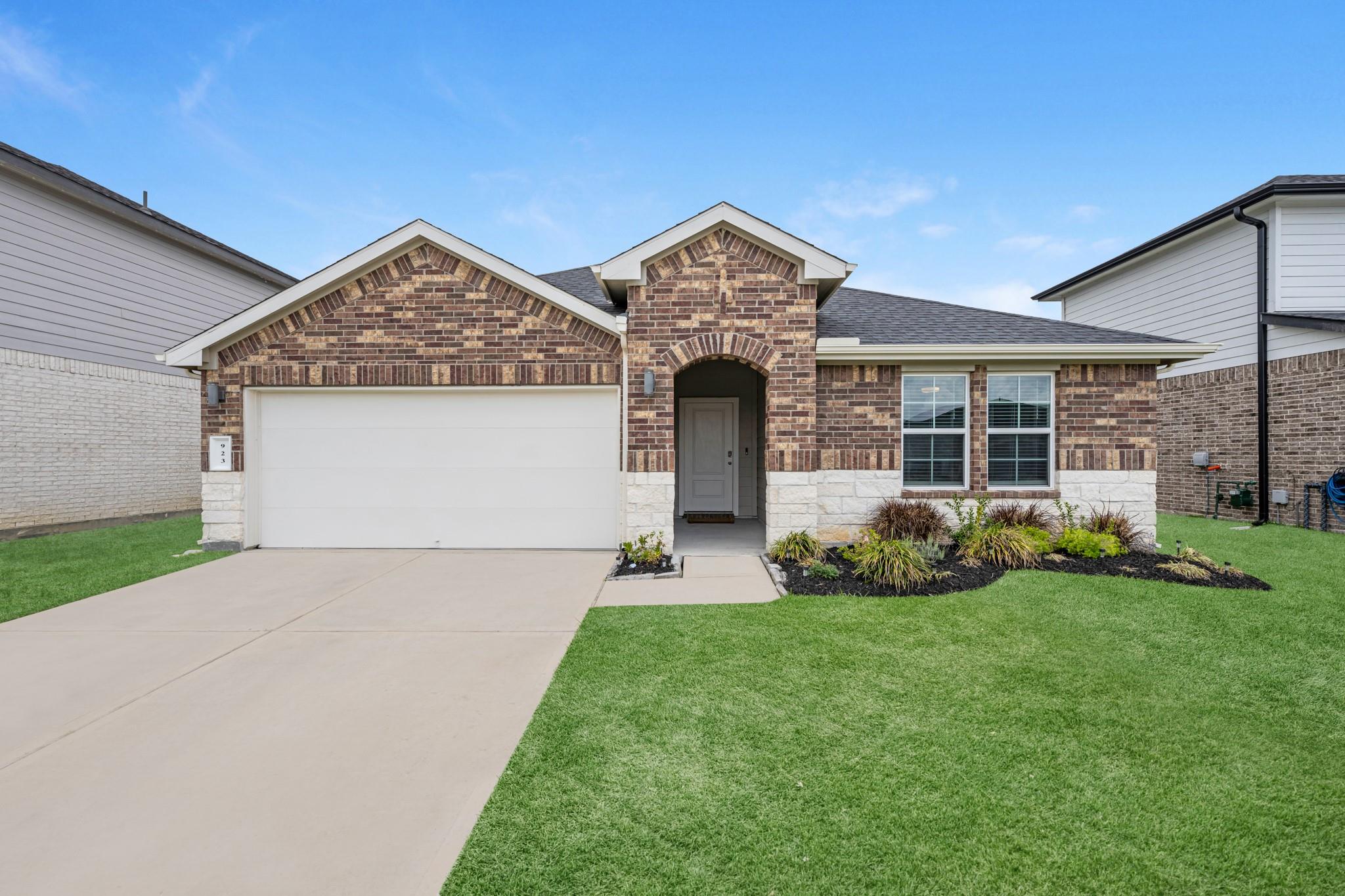 923 Kinder Sky Lane