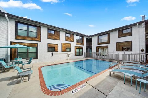 Photo of 311 Hawthorne Street #16, Houston, TX 77006 (MLS # 84717326)