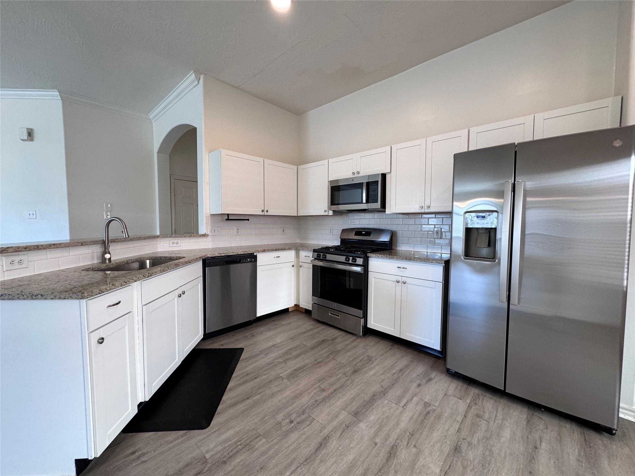 18422 Wolf Creek Trail